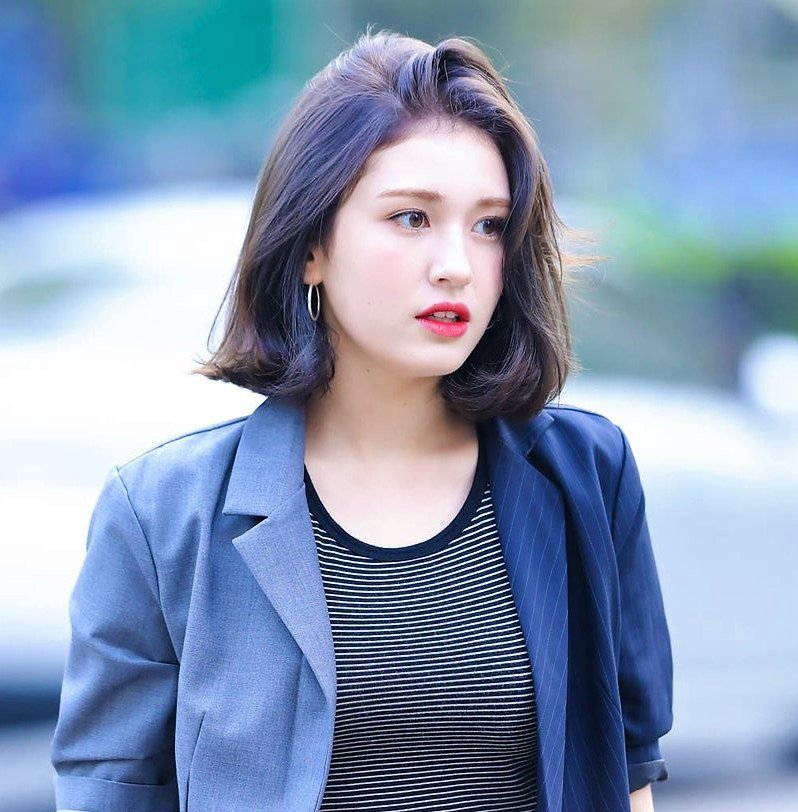 Short hairstyles for the best round face in 2020 Picture 6