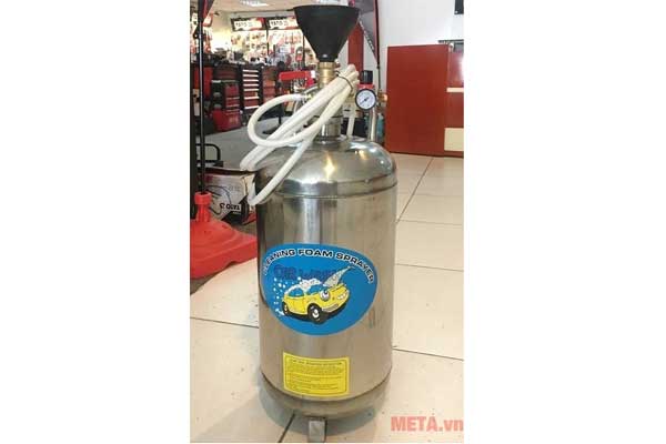 Should a foam bottle be used for a car wash? Picture 4