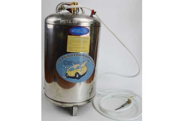 Should a foam bottle be used for a car wash? Picture 5