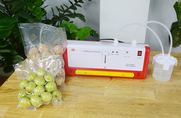 Should use a mini or handheld vacuum? Picture 3