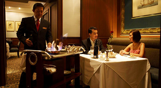 Should we use food trolleys to serve in restaurants and hotels? Picture 2