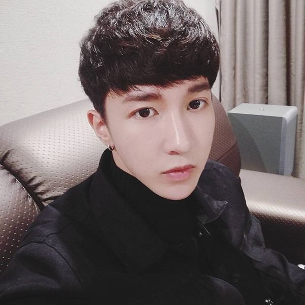 Simple and beautiful male hairstyles Picture 27