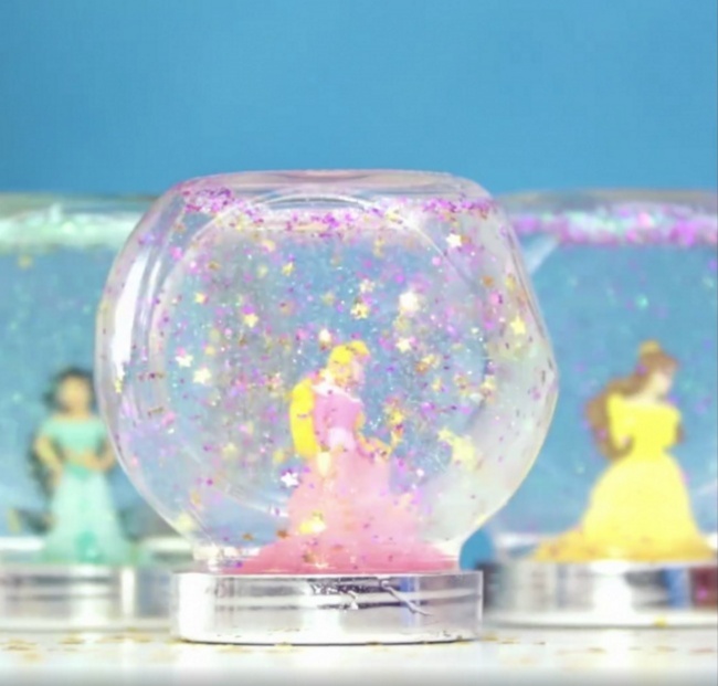 Simple steps to make a snow globe for your baby Picture 6