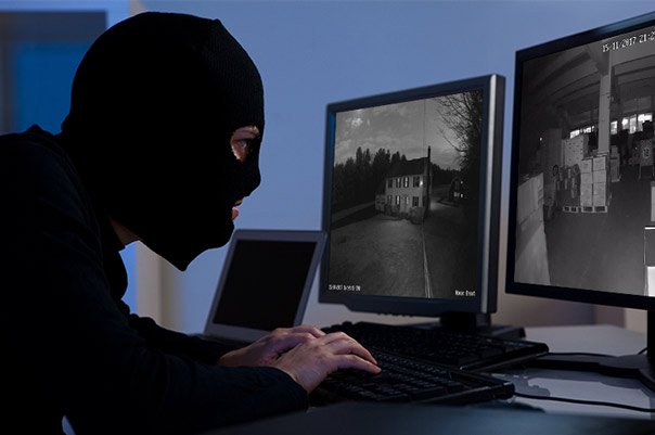 Simple ways to protect home security cameras, avoid hacking Picture 1