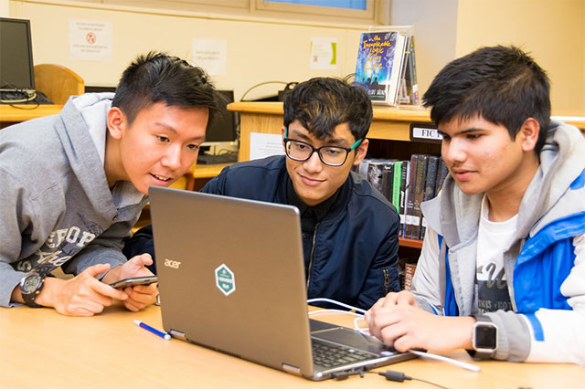 So frustrated with the learning situation, students hack the school's computer system Picture 3