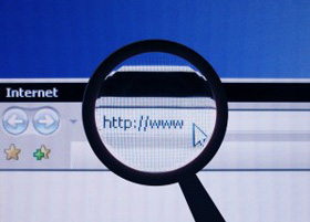 Some ways to avoid the risk of computer attacks Picture 1