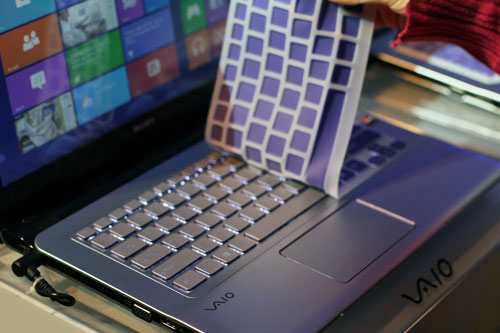 Sony out of three Vaio touch laptops in Vietnam Picture 9