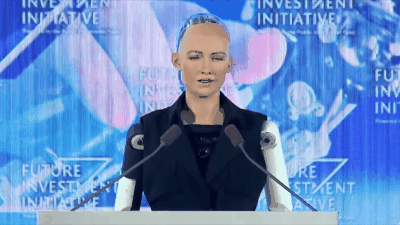 Sophia - What is the world's first civilian robot in Saudi Arabia? Picture 4