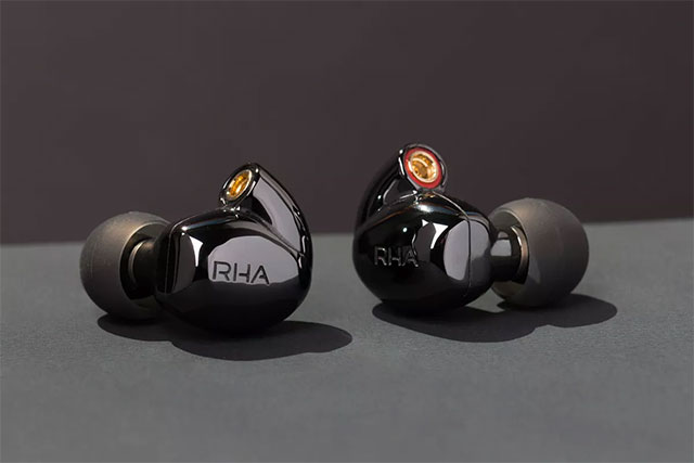 Spending tens of millions for an earbuds instead of headphones or speakers, is it worth it? Picture 4