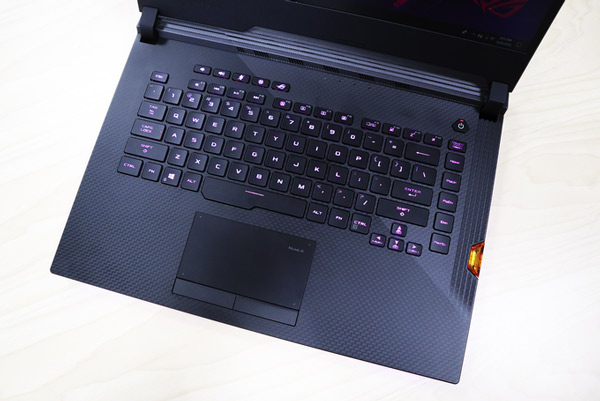 Strix Scar III - laptop running Asus' first generation 9 Core i9 chip, highly configurable, has' lock 'to personalize the computer Picture 7