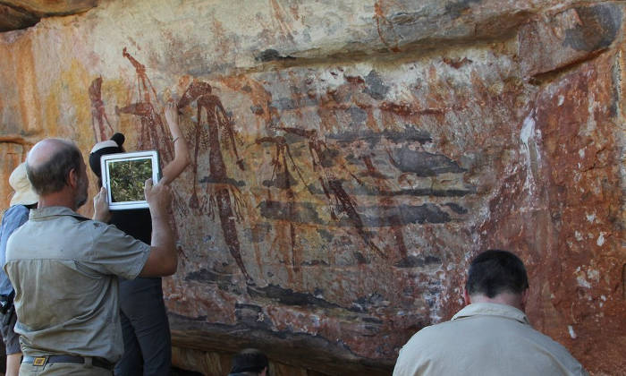 Stunned to find 250 ancient indigenous stone art sites in Australia Picture 6