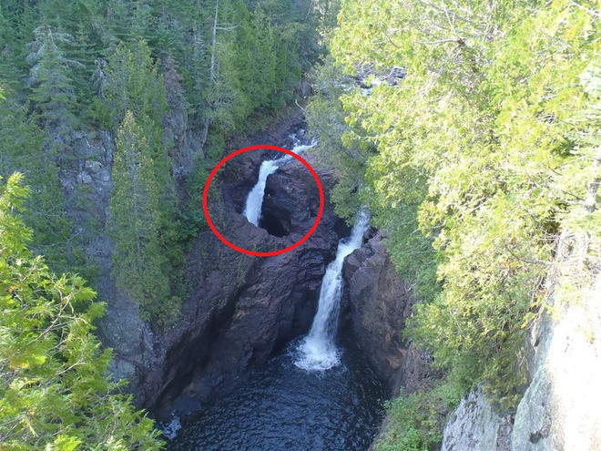Successfully decipher the mystery of the bottomless waterfall 'devour' everything in America Picture 2