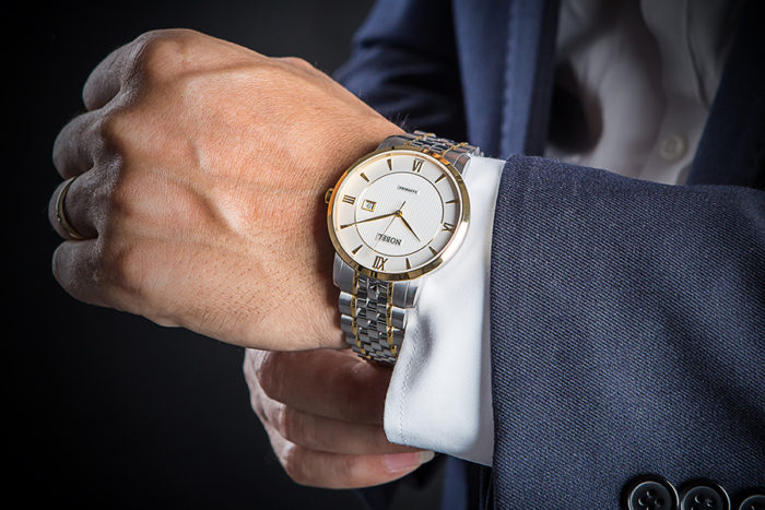 Suggest 7 birthday gifts for your husband by age Picture 10