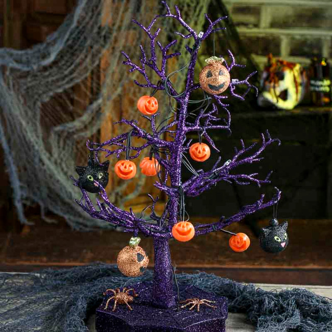Suggest an impressive decoration for Halloween Picture 11