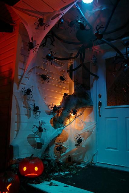 Suggest an impressive decoration for Halloween Picture 25