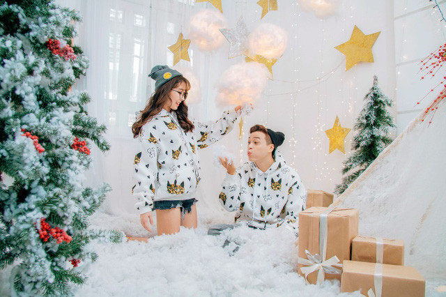 Suggest how to mix things for couples on Christmas night Picture 7