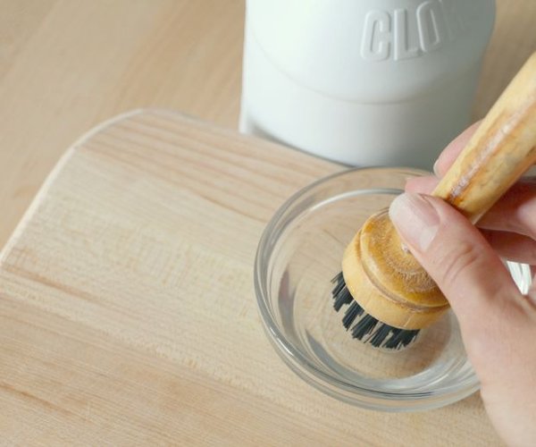 Summary of simple and effective ways to clean wood cutting boards Picture 4