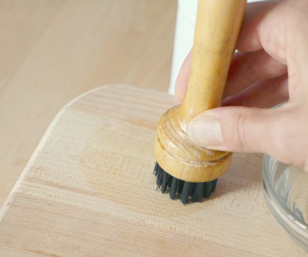 Summary of simple and effective ways to clean wood cutting boards Picture 5