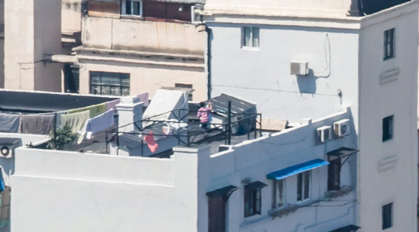 Super giant photo taking a panoramic view of Shanghai city, the highest resolution in Asia, zooming in the face of pedestrians Picture 5
