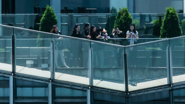 Super giant photo taking a panoramic view of Shanghai city, the highest resolution in Asia, zooming in the face of pedestrians Picture 6