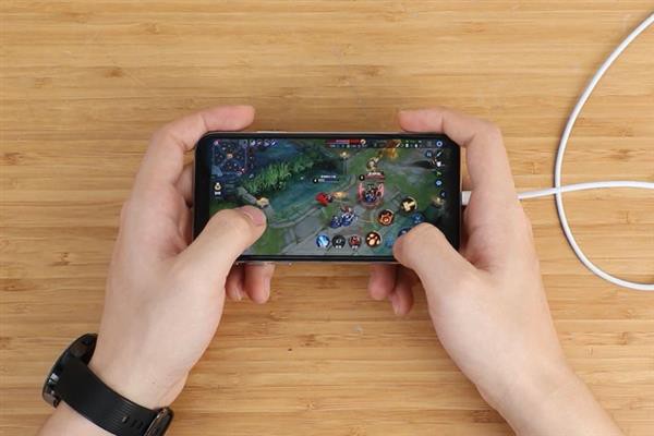 Surgical cable charging iPhone fake goods and genuine goods to see 'expensive but sliced' Picture 7