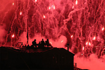 Synthesis of wallpaper, beautiful fireworks photos in the new year Picture 40