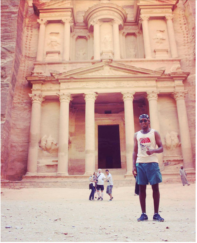 Take a look at the same location, how the two pictures were taken by different professional and amateur photographers! Picture 14