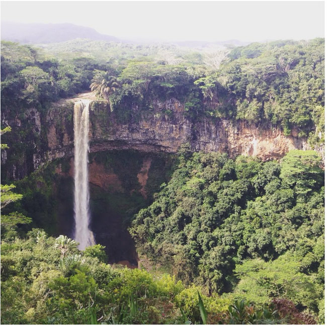 Take a look at the same location, how the two pictures were taken by different professional and amateur photographers! Picture 18