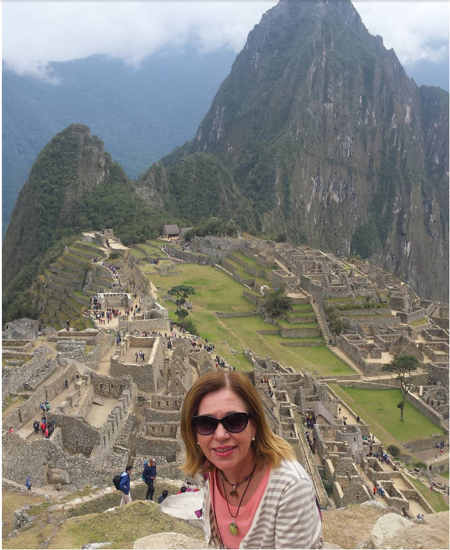 Take a look at the same location, how the two pictures were taken by different professional and amateur photographers! Picture 8