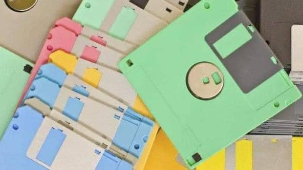 Tears shed with a series of 'technology intense' pictures that young people after 2000 will not be able to understand Picture 7