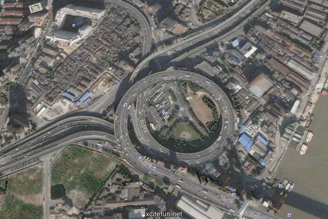 The 10 brainwashing junctions in the world make you confused Picture 7