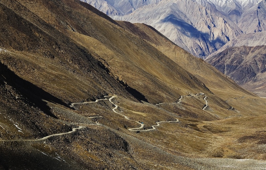 The 15 most dangerous roads on the planet make you 'sweaty' Picture 4