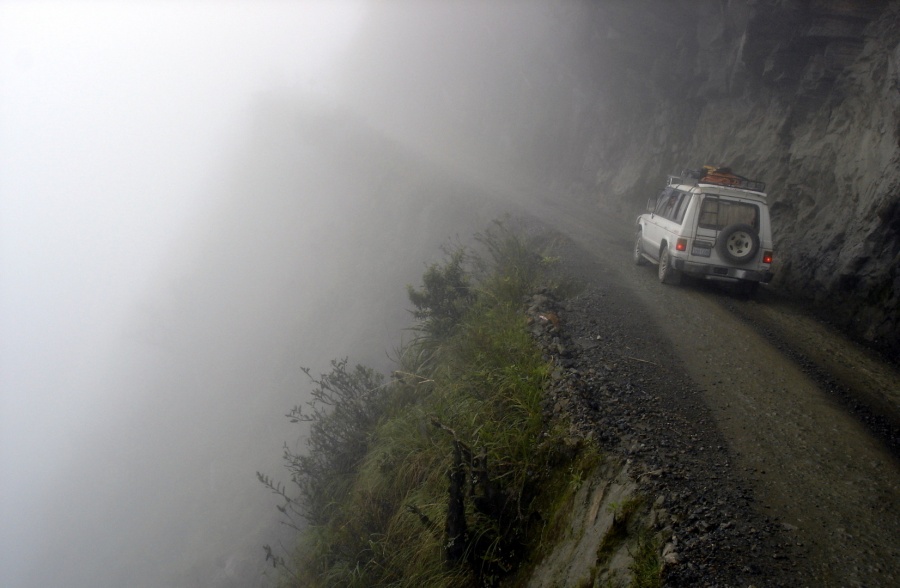 The 15 most dangerous roads on the planet make you 'sweaty' Picture 5