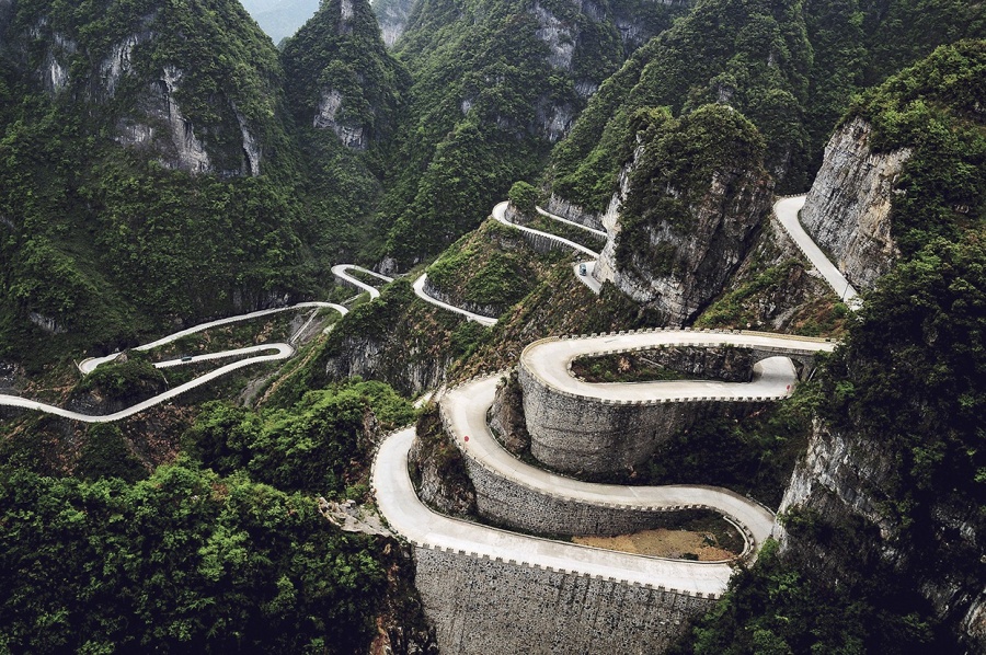 The 15 most dangerous roads on the planet make you 'sweaty' Picture 9