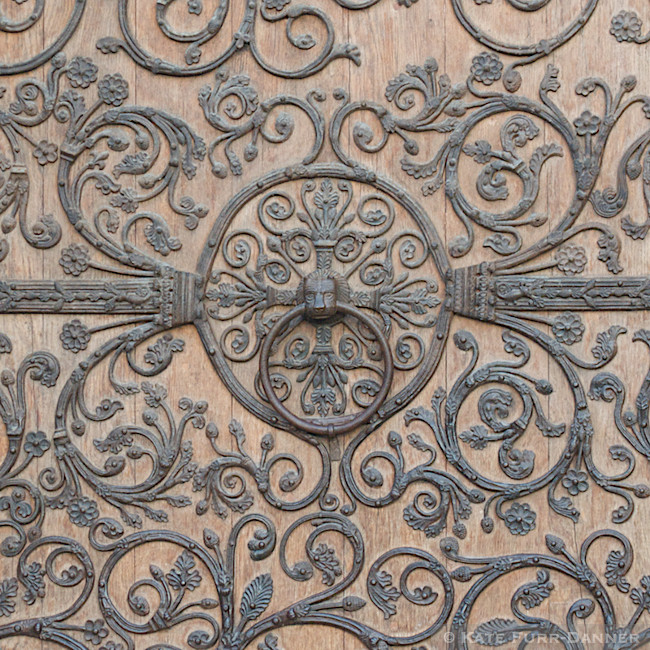 The 5 most mysterious legends in the magnificent city of Paris Picture 5