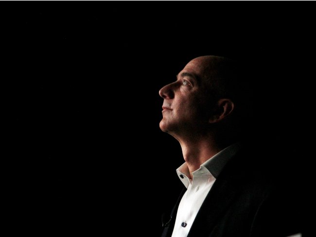 The Amazing Life of Amazon CEO Jeff Bezos, who has just been Bill Gates' richest usurper in the world Picture 5