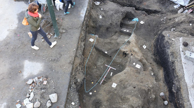 The ancient Viking coffin was excavated in Norway Picture 1