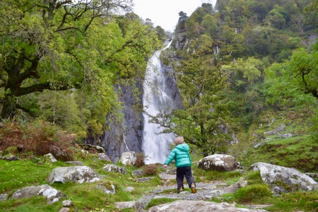 The danger when saying 'Be careful' to young children that parents need to pay attention to! Picture 4