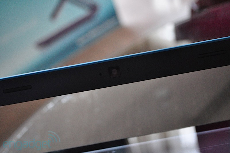 The Dell Inspiron Duo will debut early December Picture 25