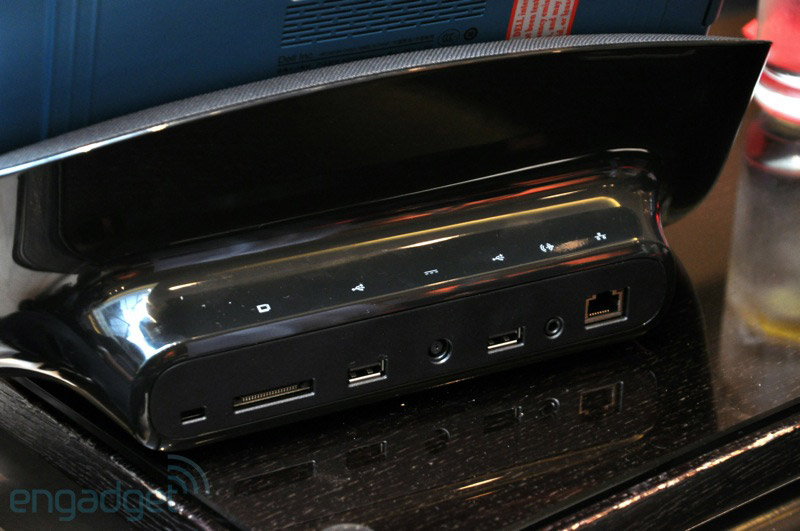 The Dell Inspiron Duo will debut early December Picture 6