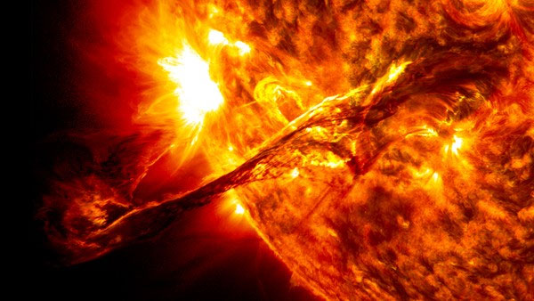 The Earth's core and the Sun's surface, which is hotter? Picture 3