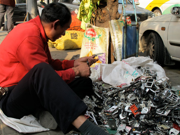 The fate of the smartphones in the second hand market: Removed to every detail, can restore data to steal information Picture 1