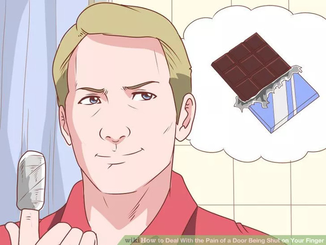 The first aid steps in time when the hand jammed into the door gap Picture 6