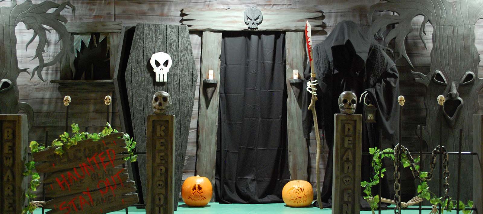 The Halloween decoration beautiful, horror, impressive Picture 39