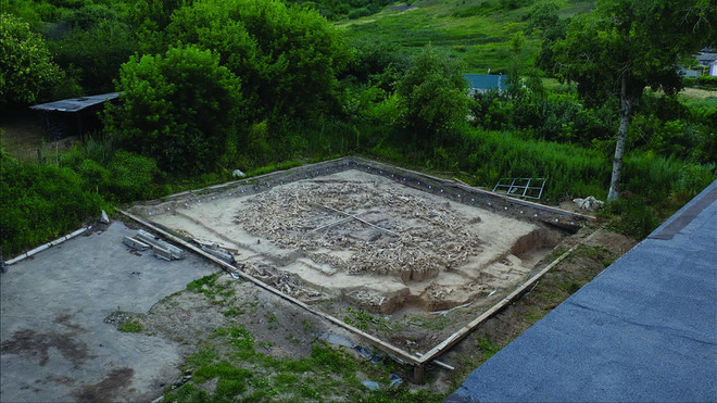 The largest mammoth structure ever found in Russia, shows that prehistoric humans are probably wiser than we thought. Picture 2