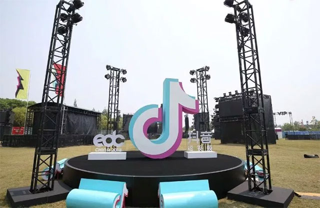 The milestone of 1 billion downloads, TikTok challenges the holder of the Facebook throne Picture 3