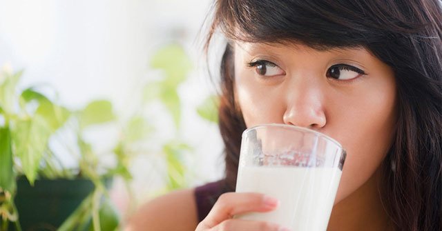 The mistake when drinking milk turns it into a poison in the body Picture 1