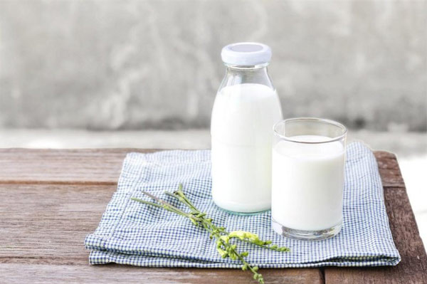 The mistake when drinking milk turns it into a poison in the body