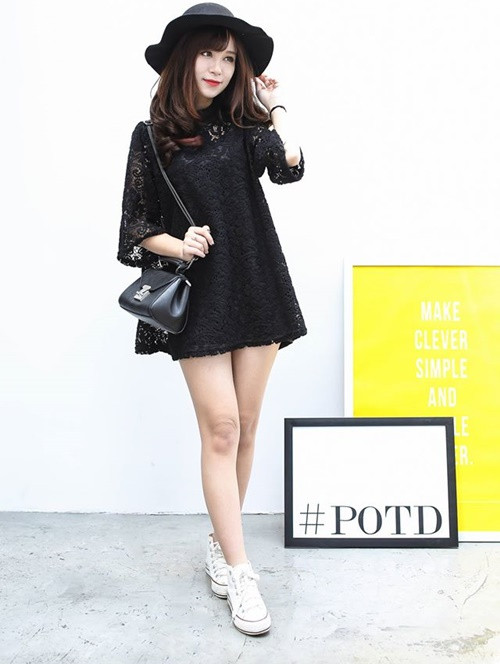 The model of girls dresses should be present on 8/3 Picture 2