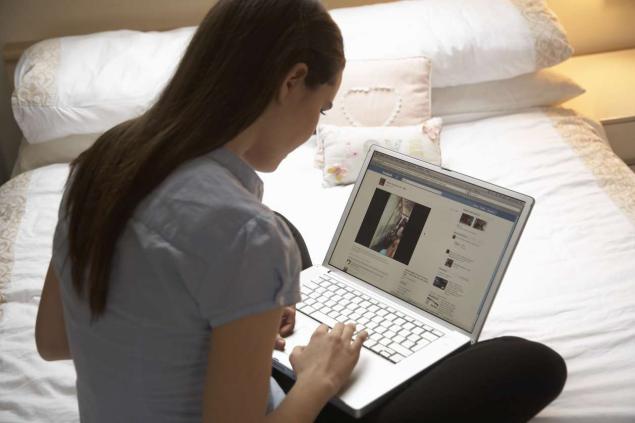 The more you use Facebook, the more likely you are to be negative and often disappointed Picture 2